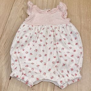 4 for $20 Baby Gap jumper size 0-3 months